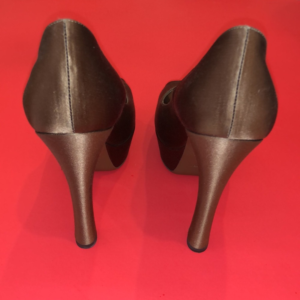 Yves Saint Laurent Satin Pep Toe Pumps - Picture 3 of 6